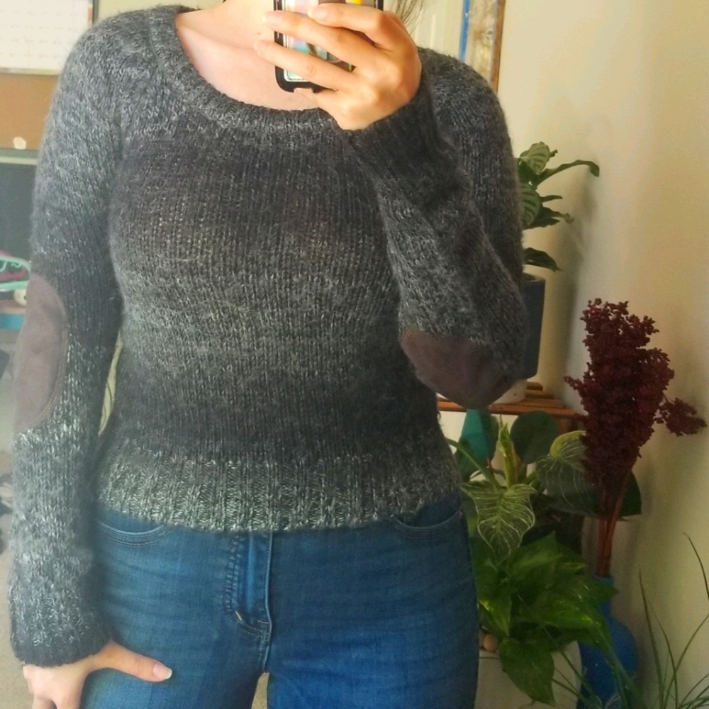 Patch elbow sweater.